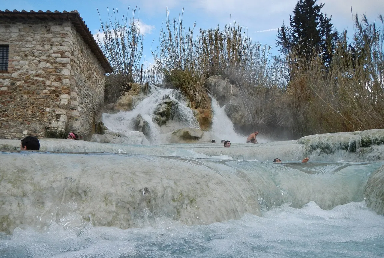 Cascade Del Mulino 4