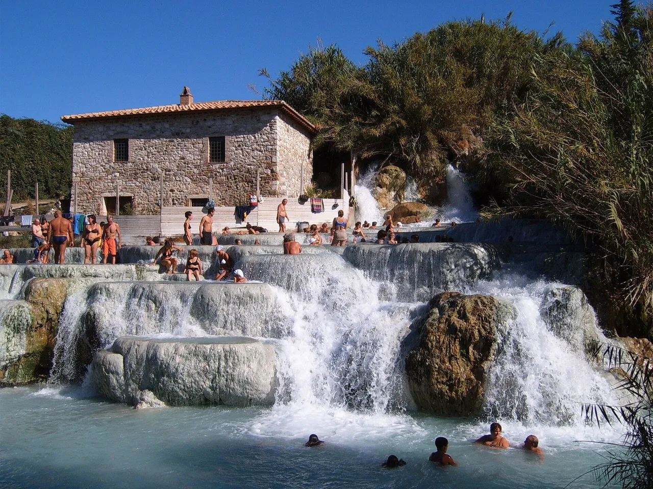 Cascade Del Mulino 5