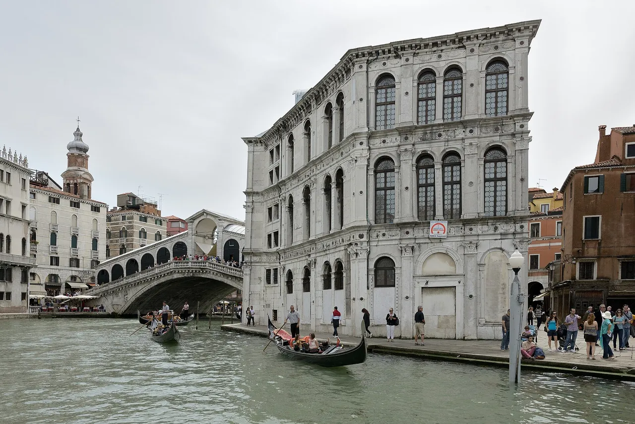 Rialto Bridge 5