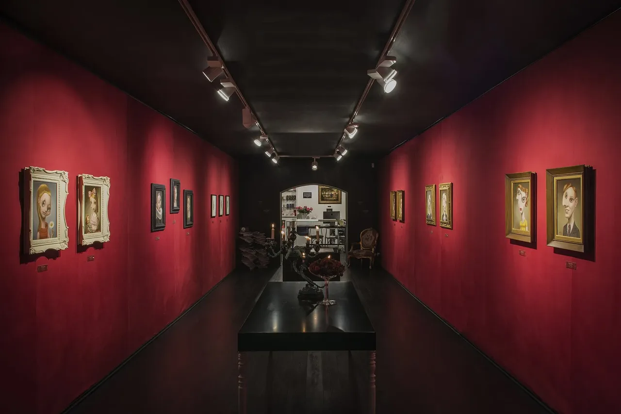 Tours & Activities in Dorothy Circus Gallery