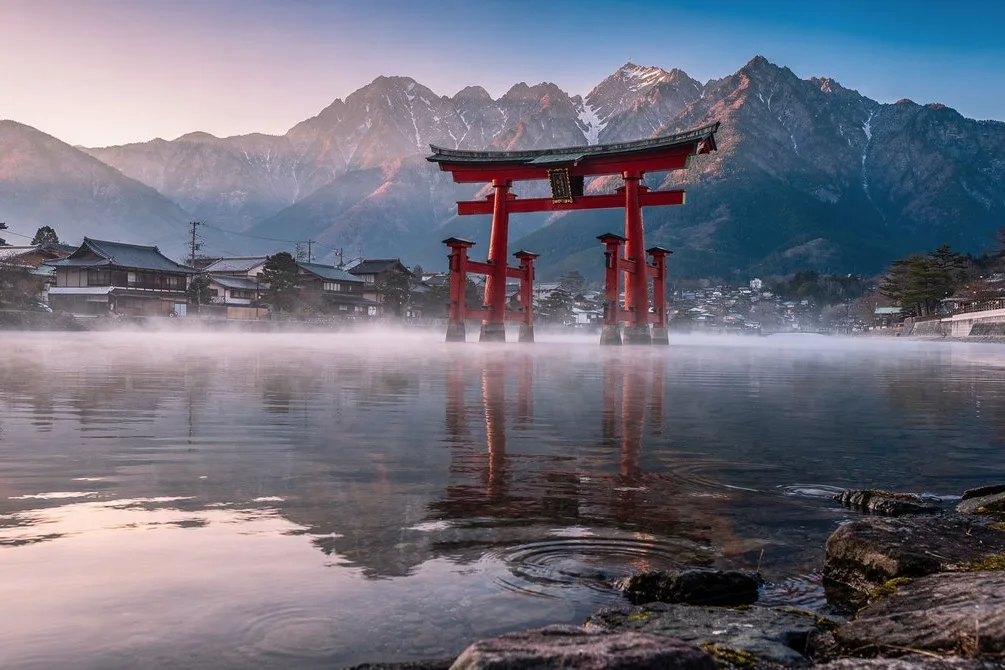 Kyoto 1-Day Bus Tour to Kinkaku-ji, Fushimi Inari & Arashiyama