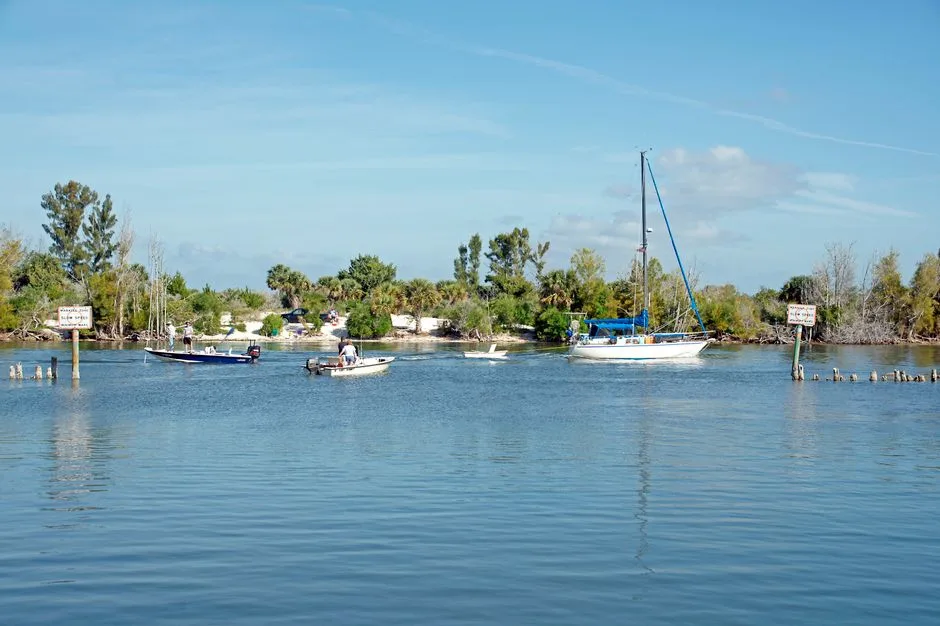 Tours & Activities in Capt Roberts Boating Site