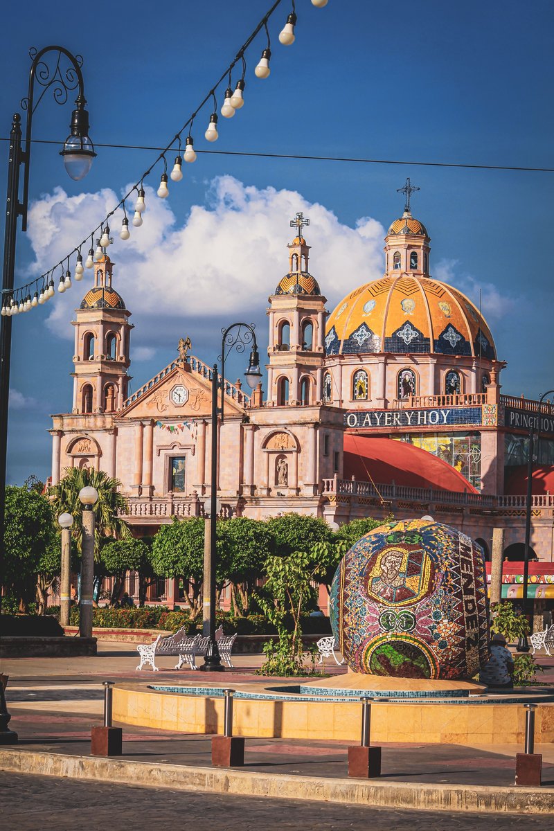 Plaza República and Cathedral